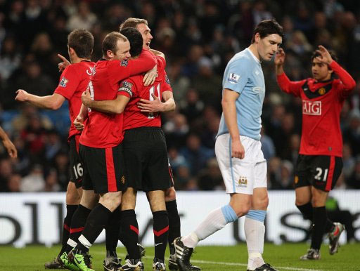 莫斯克拉在对阵小蜜蜂的比赛中伤退，阿森纳后防3人受伤