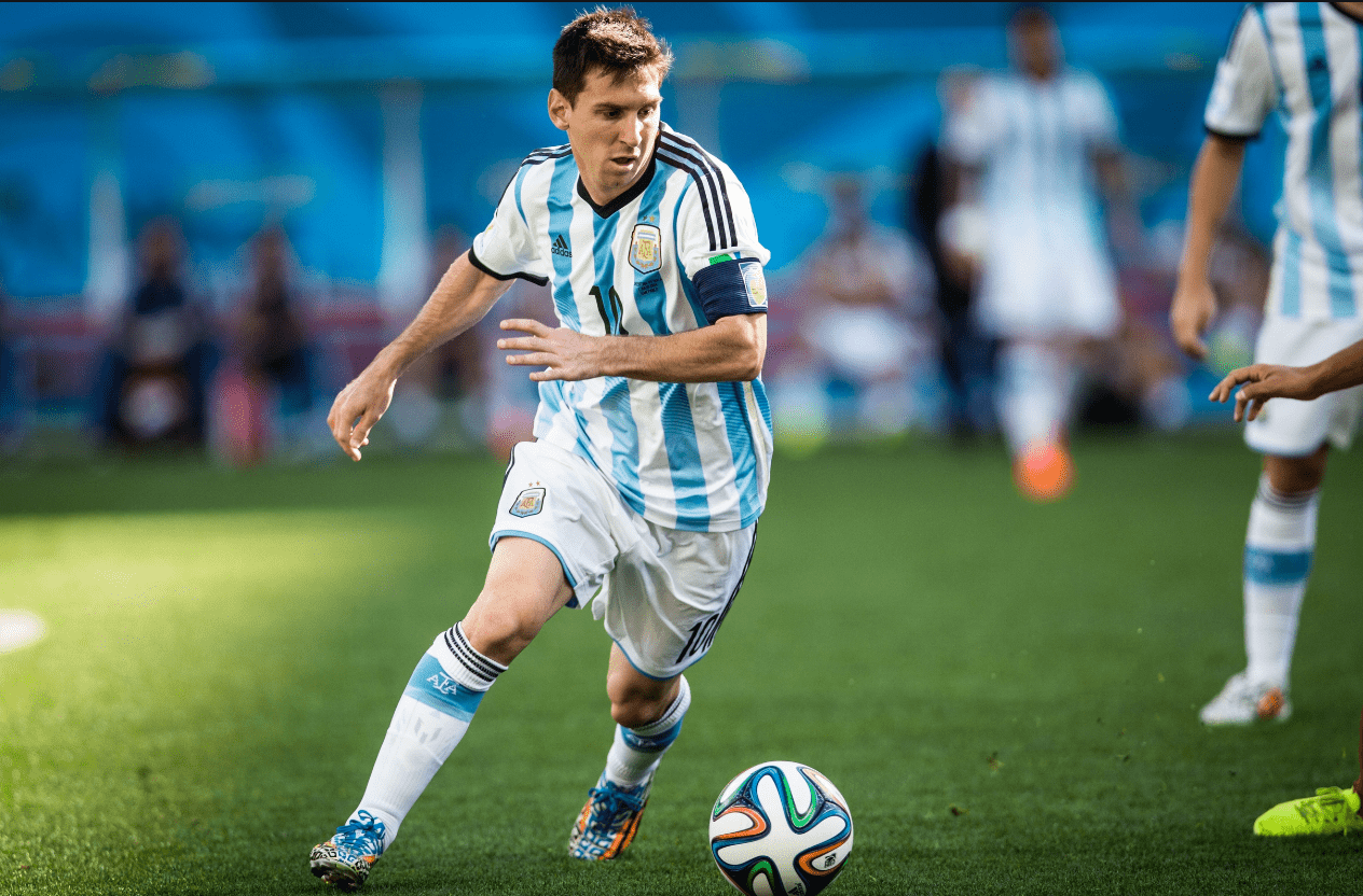 半场数据：葡萄牙控球率接近八成，狂射17脚（半场战况：葡萄牙控球近八成，17次射门猛攻）