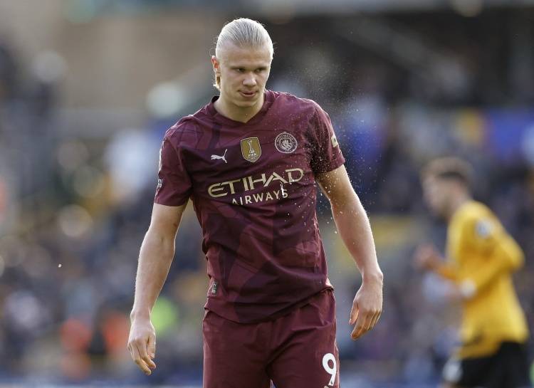 埃基蒂克成为西塞后首位为利物浦单场联赛打入2球的法国球员