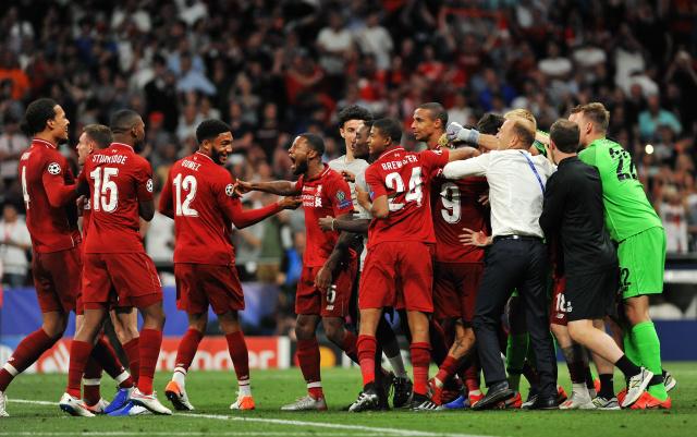 浙江稠州五人得分上双力克新疆，小组第一出线