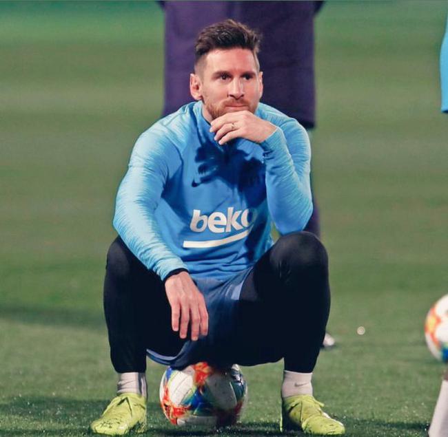 感动！邱贻可回看与莎莎点滴，慈父眼神，最有爱师徒，成就彼此